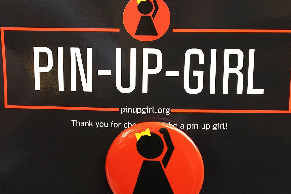 Pin Up Girl Aims to Have Women Support Each Other